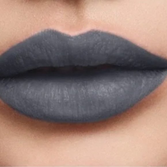 Lot of 3 Revlon Ultra HD Matte Lip Mousse Hyper Mat Intense 810 835 900 - Picture 5 of 7